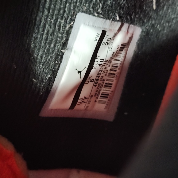 Nike Air Jordan - Picture 4 of 5